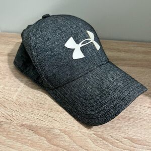 Under Armour Hat UA Classic Fit CoolSwitch L/XL Grey Stretch Fit Cap Athletic